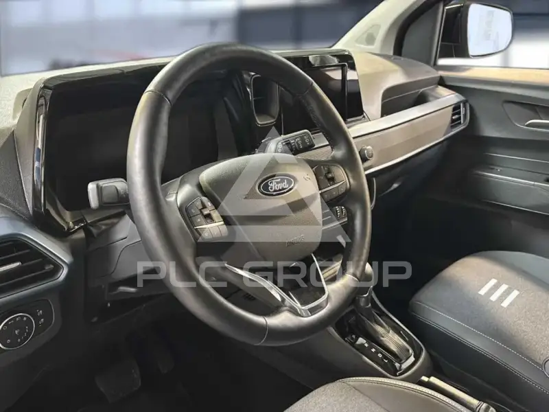 2025 Ford Tourneo