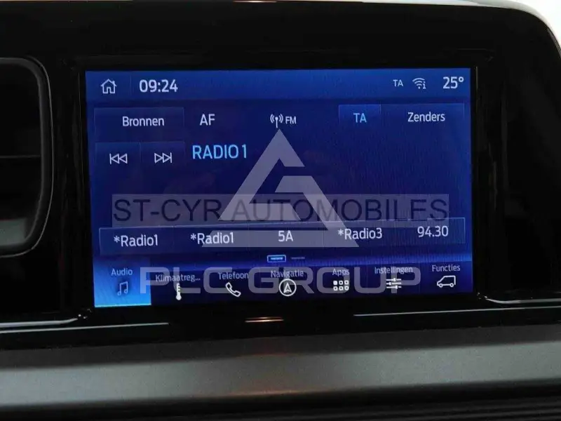 2025 Ford Tourneo