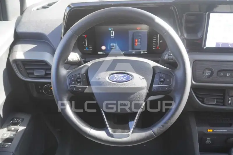 2025 Ford Tourneo