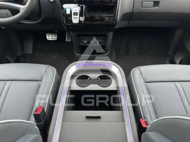 2025 Hyundai Staria