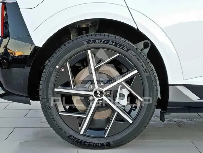 2025 Hyundai Ioniq