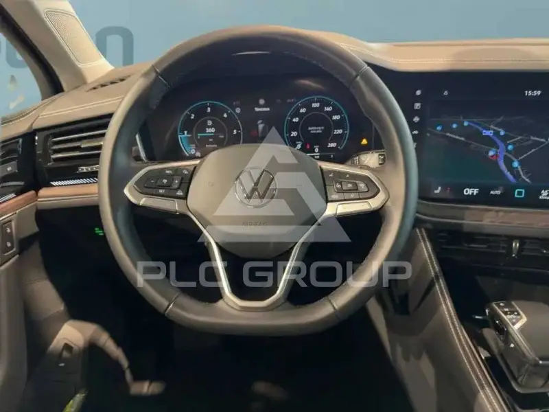 2025 Volkswagen Touareg