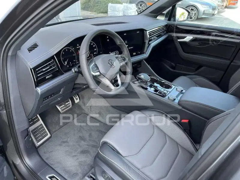 2025 Volkswagen Touareg