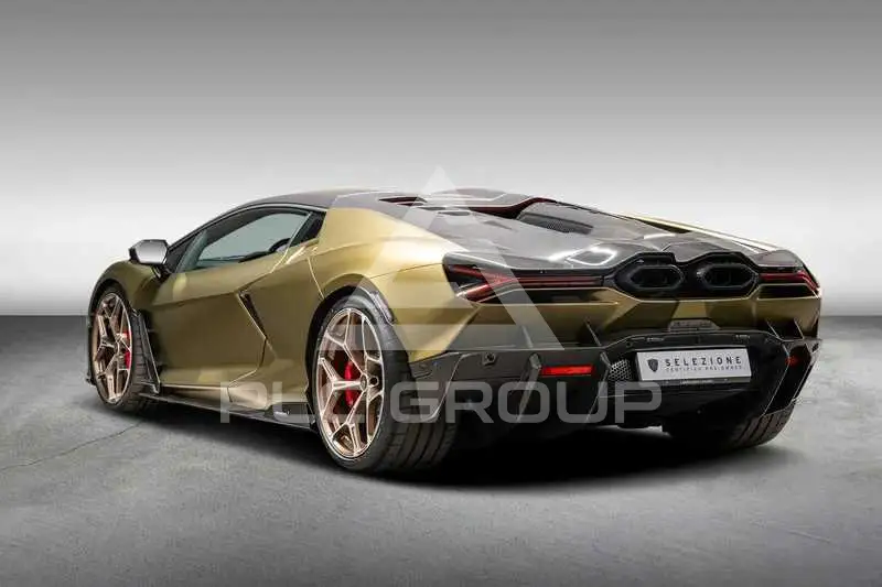 2025 Lamborghini Revuelto