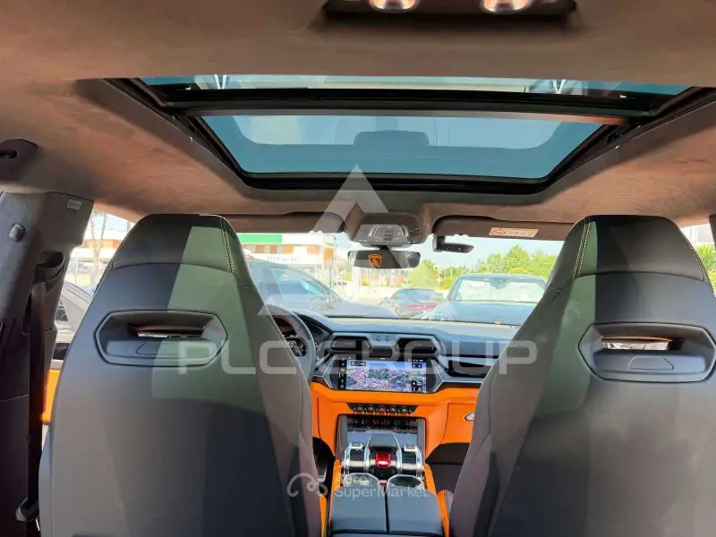 2025 Lamborghini Urus
