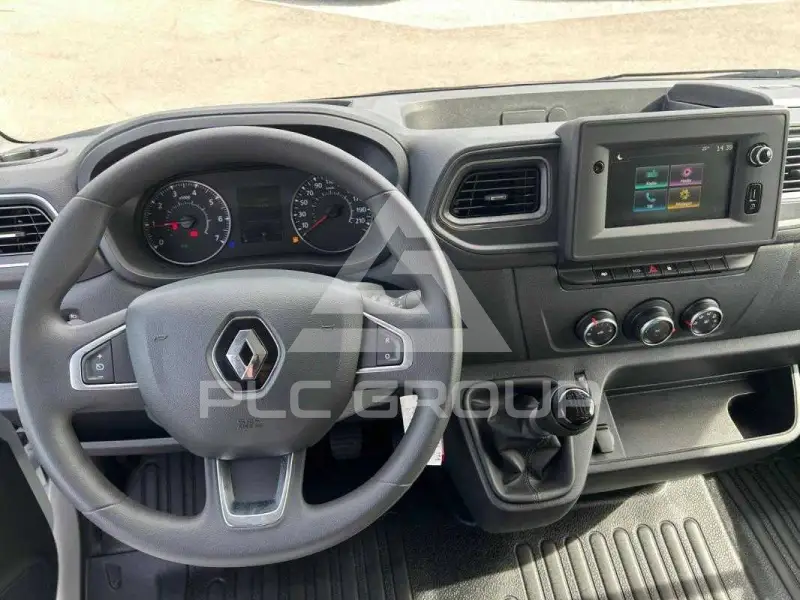 2025 Renault Master