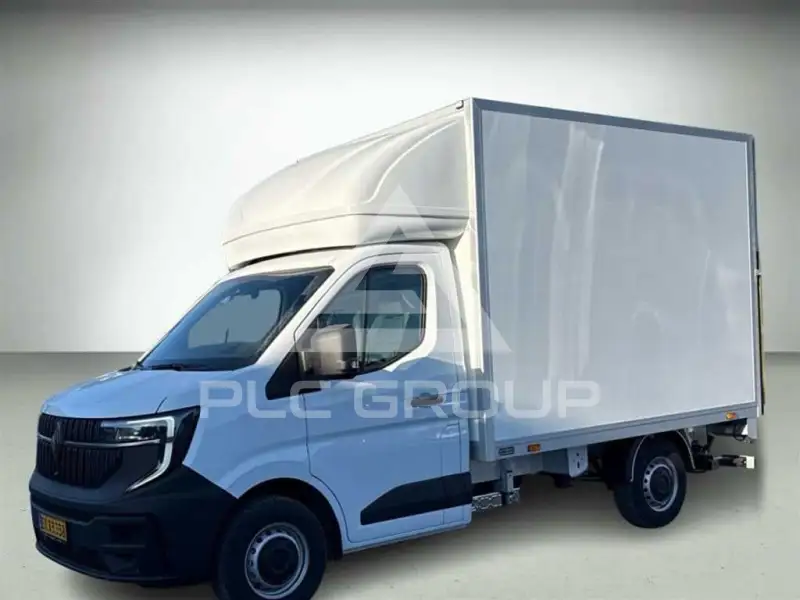 2025 Renault Master