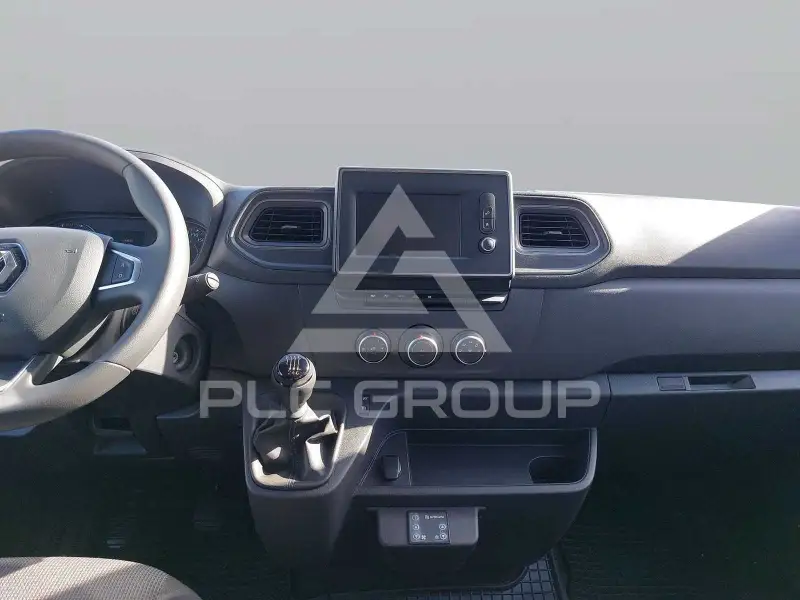 2025 Renault Master