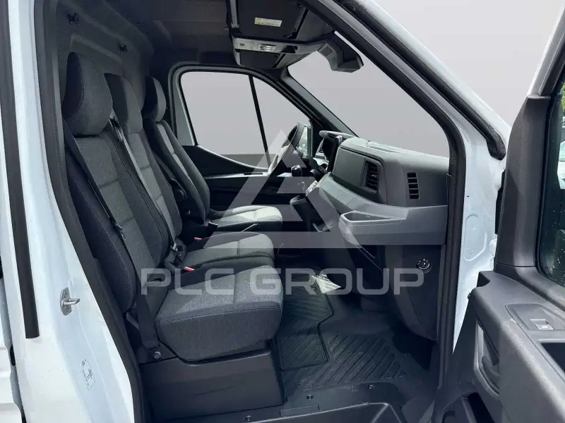 2025 Renault Master