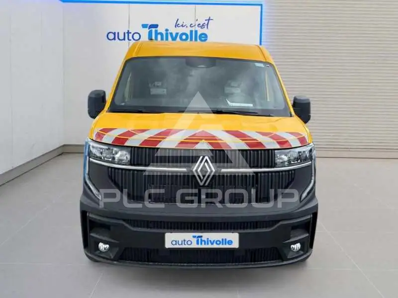 2025 Renault Master