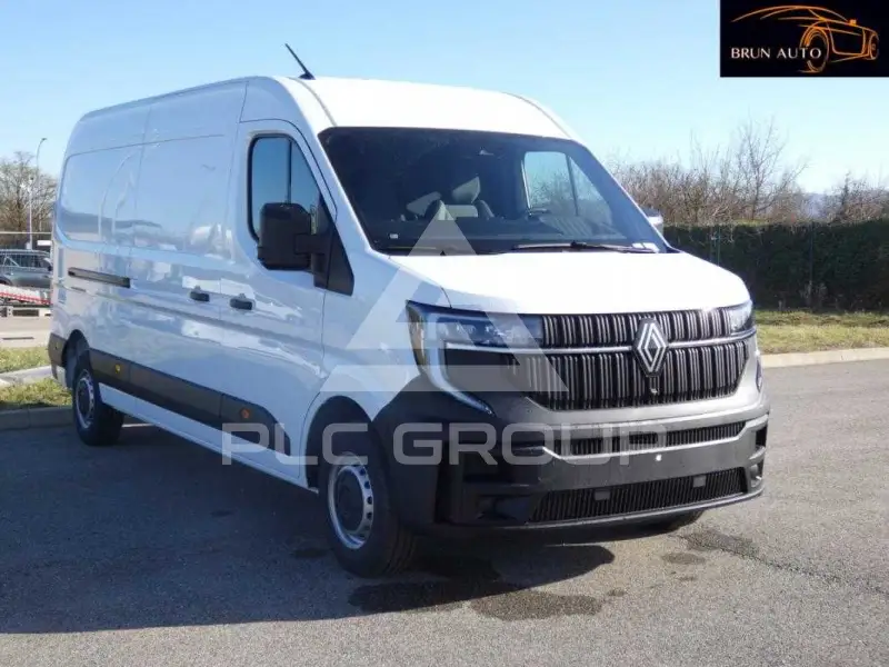 2025 Renault Master