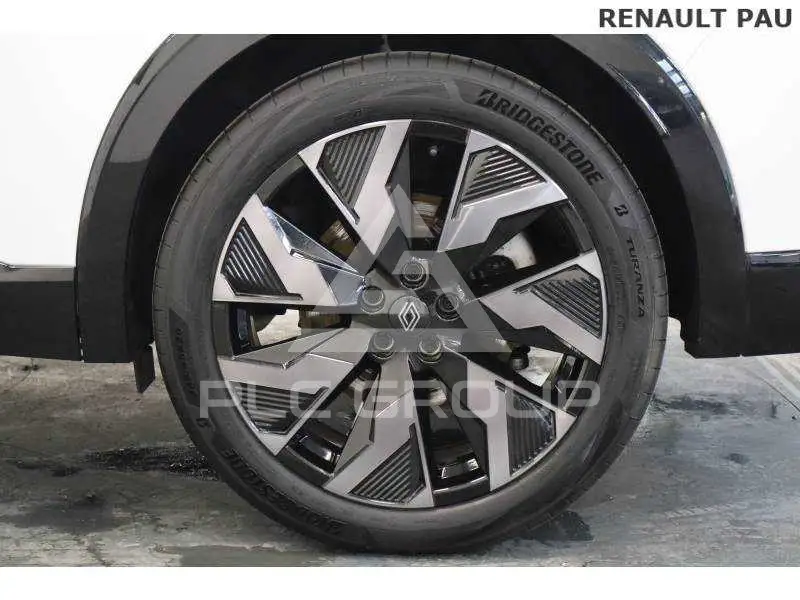 2025 Renault 