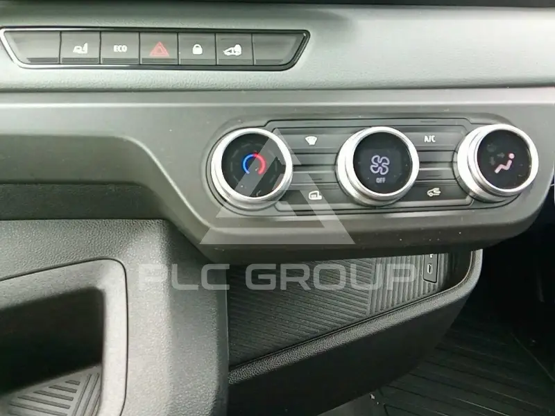 2025 Renault Master
