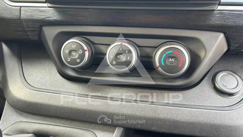 2025 Renault Trafic