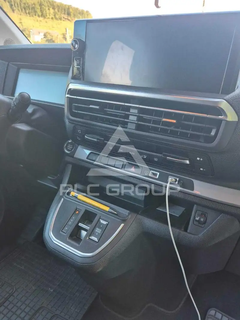 2025 Opel ZAFIRA