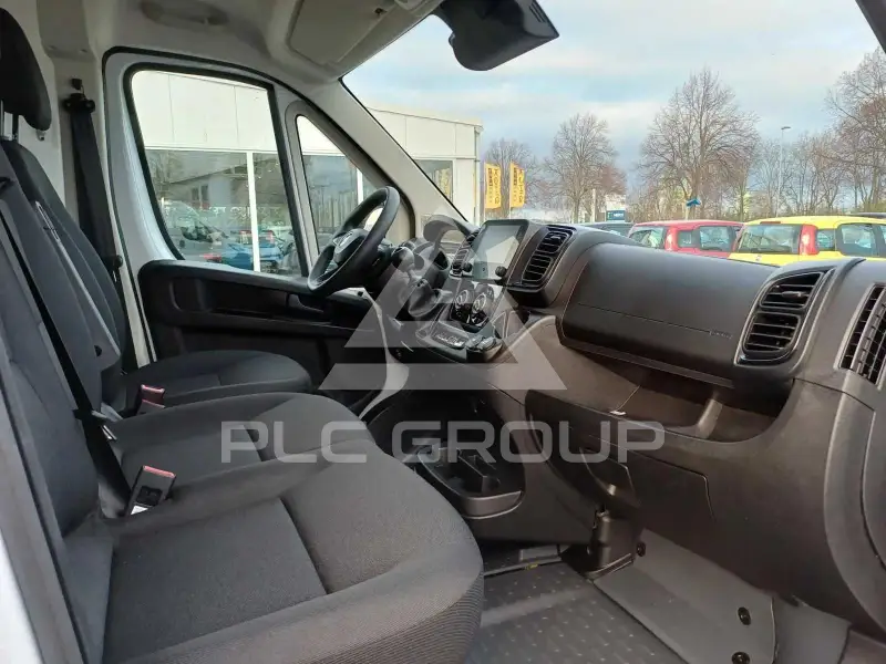 2025 Opel Movano