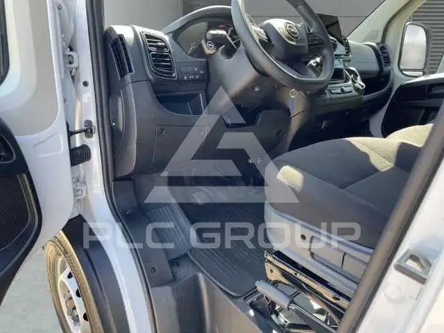 2025 Opel Movano