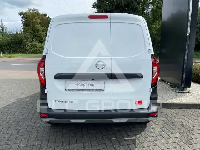 2026 Nissan TOWNSTAR