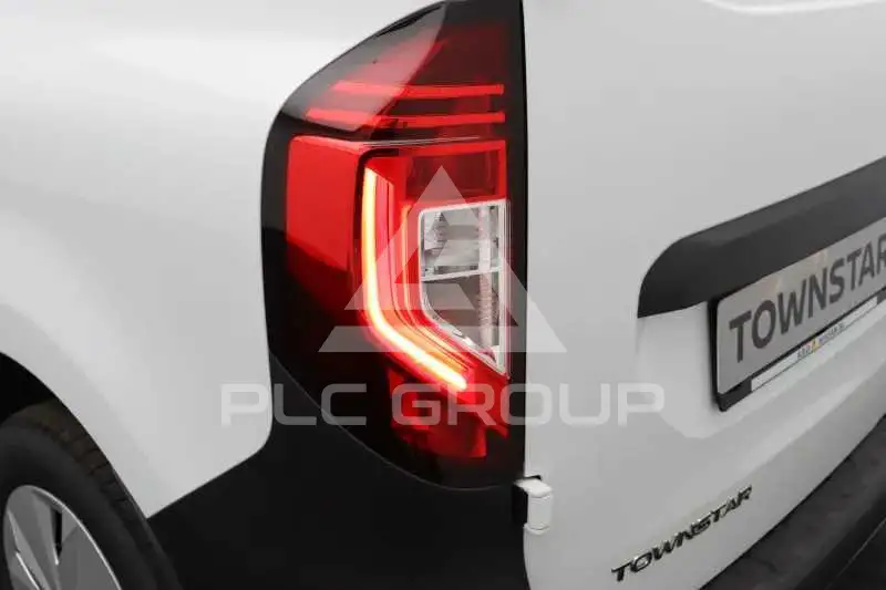 2026 Nissan TOWNSTAR