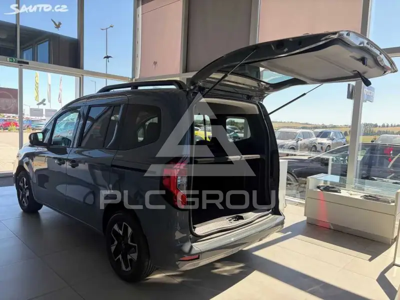 2026 Nissan TOWNSTAR