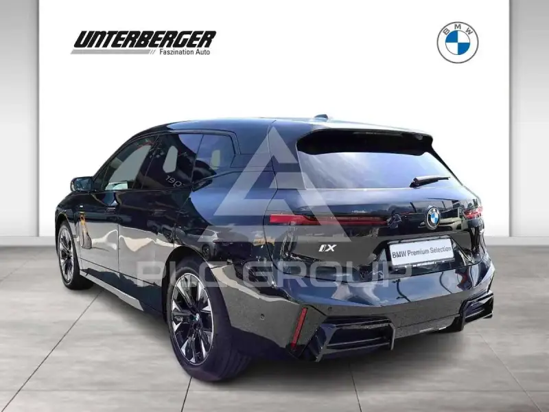 2026 BMW iX