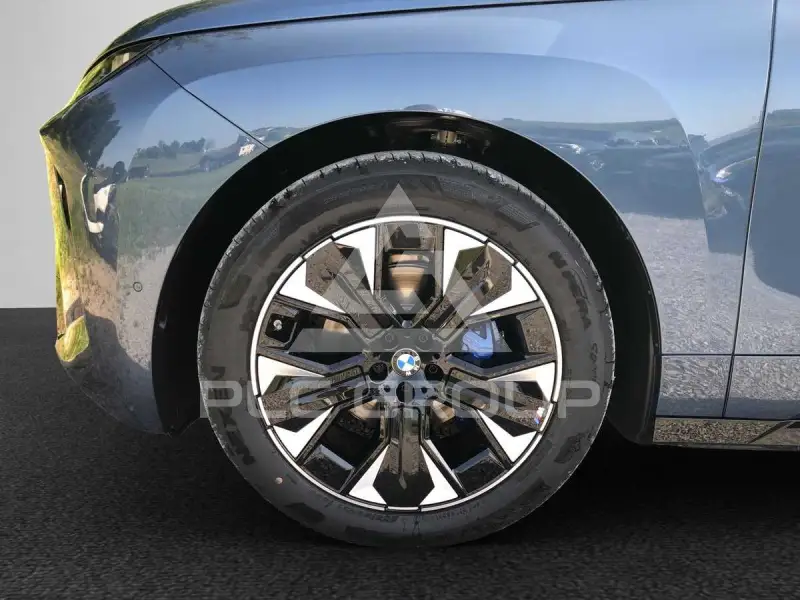 2026 BMW iX