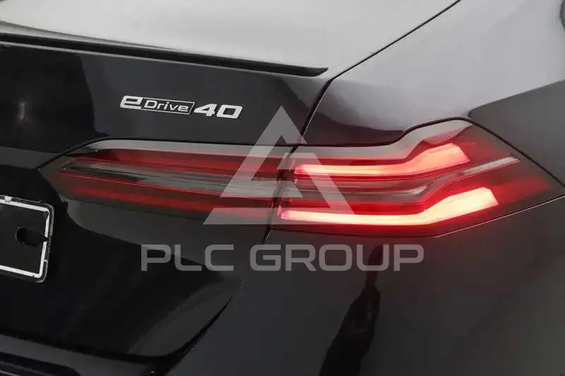 2026 BMW I5