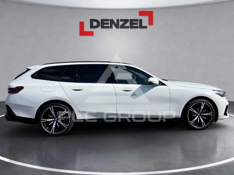 2026 BMW I5