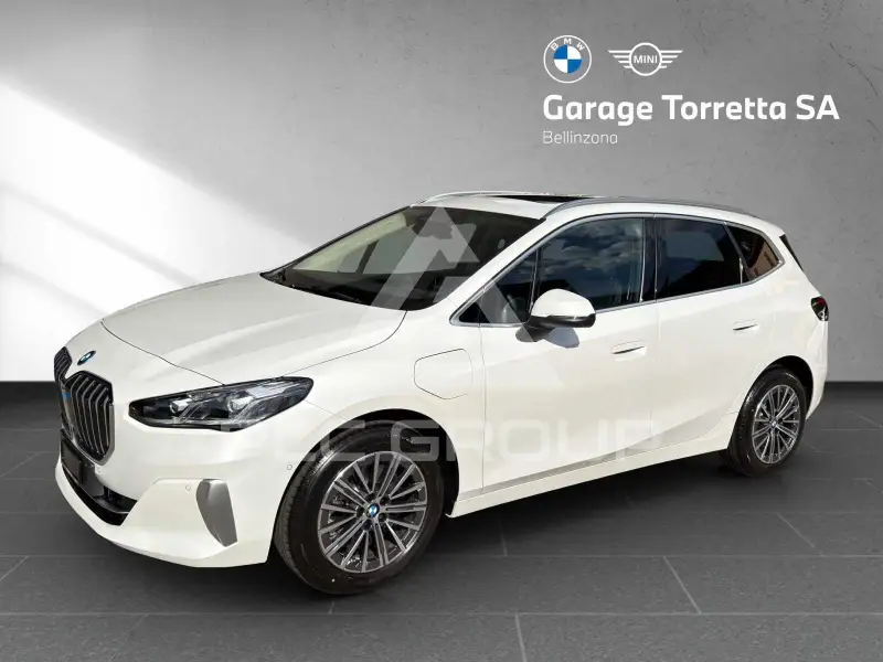 2026 BMW 218