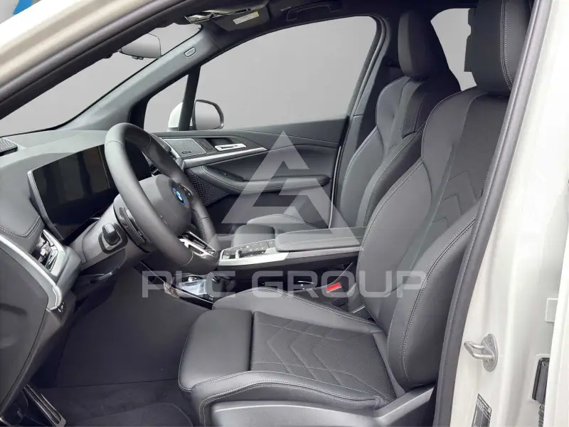 2026 BMW 218