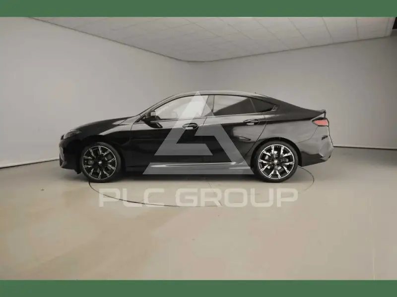 2026 BMW 218