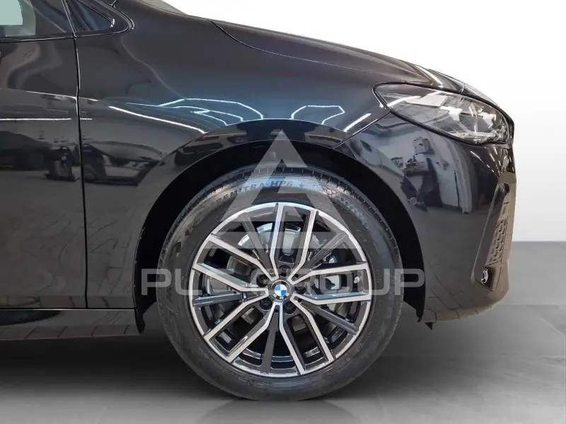 2026 BMW 218