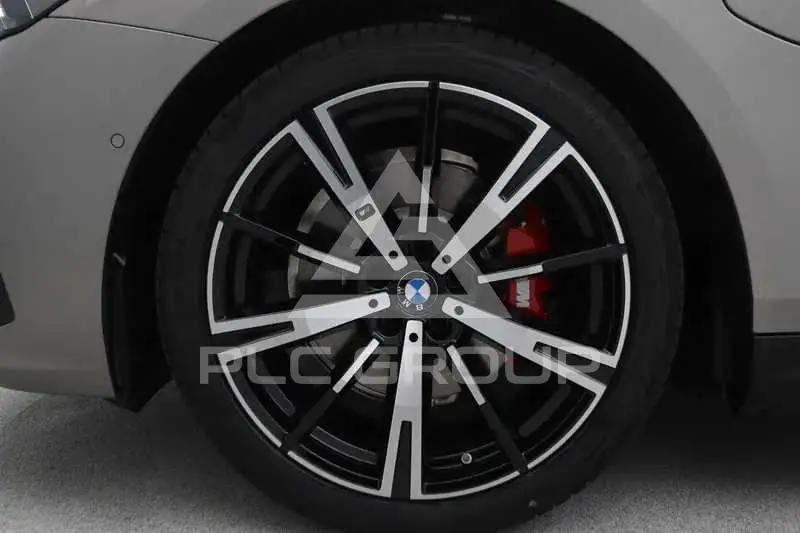 2026 BMW 523