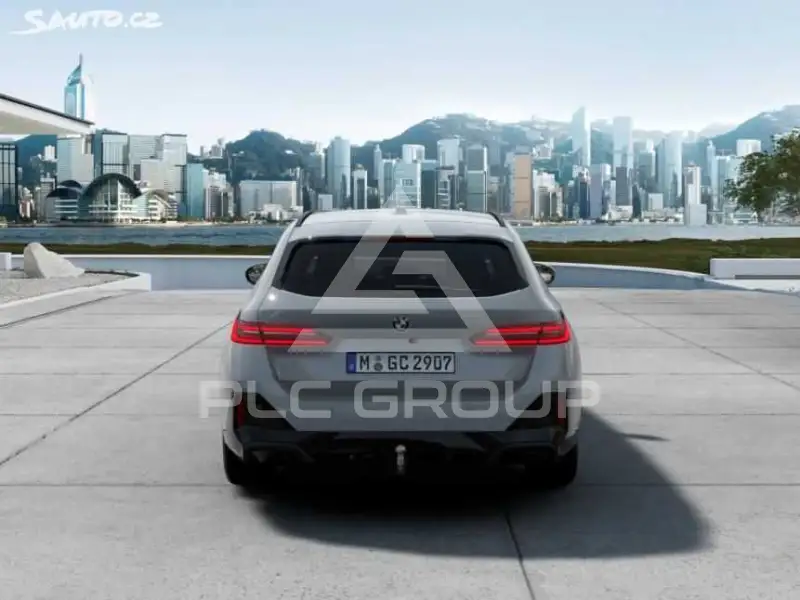 2026 BMW 523