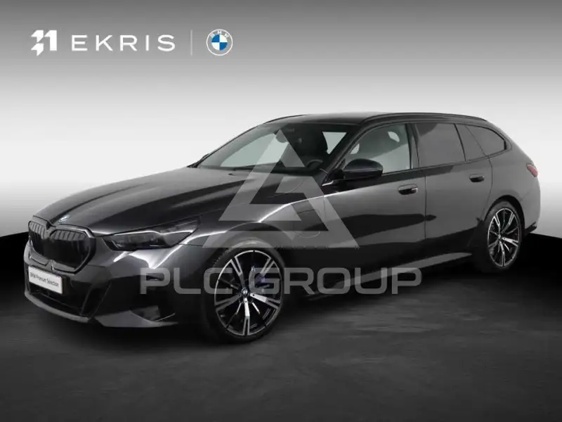 2026 BMW 523