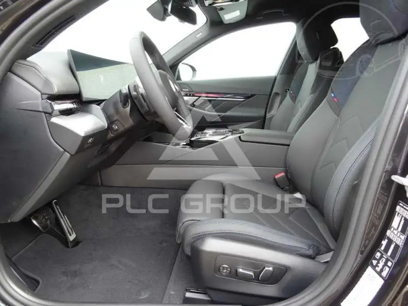 2026 BMW 523