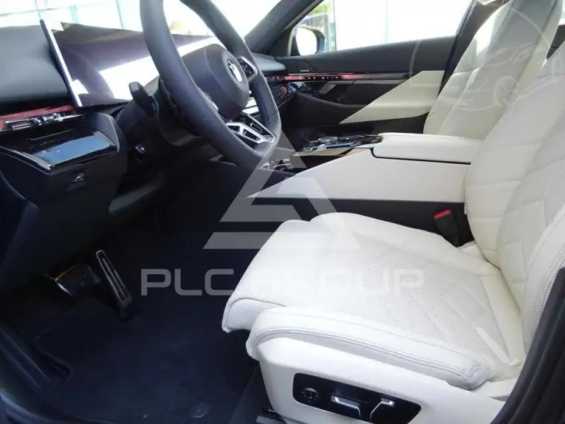 2026 BMW 523