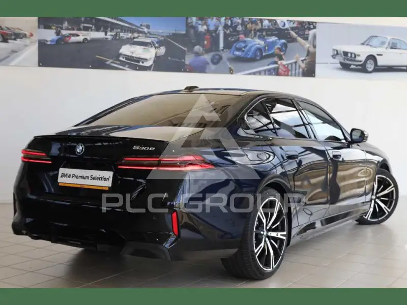 2026 BMW 523