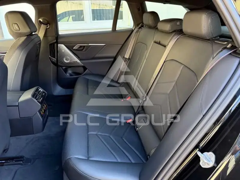 2026 BMW 523