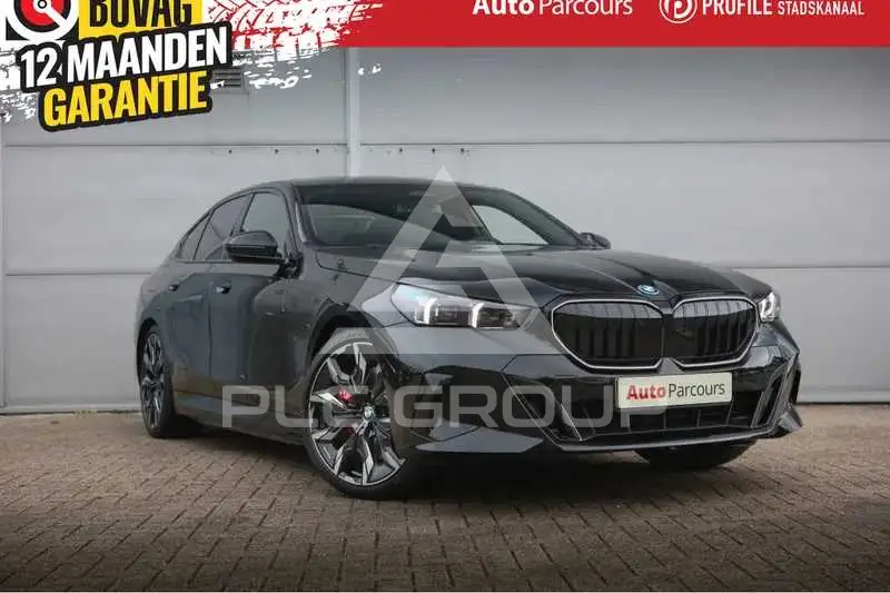 2026 BMW 523