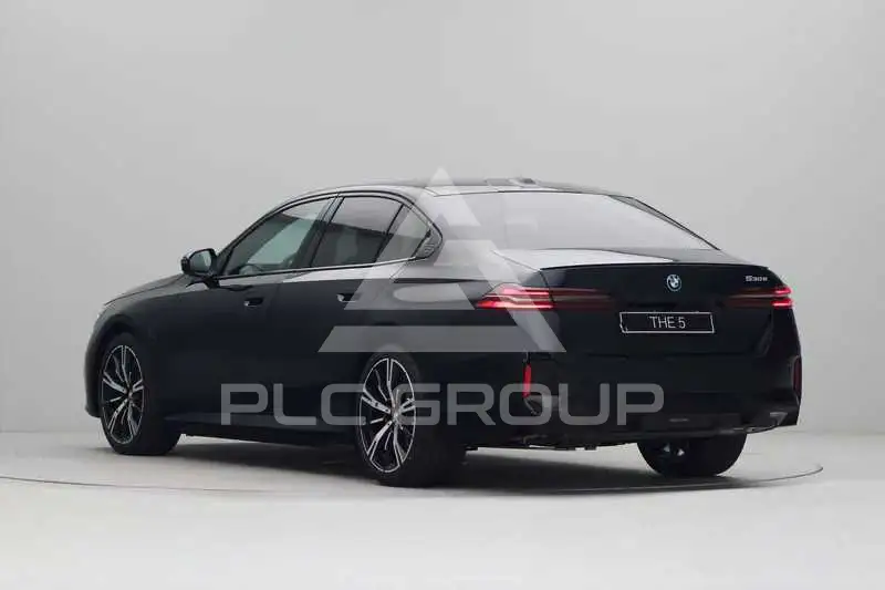 2026 BMW 523