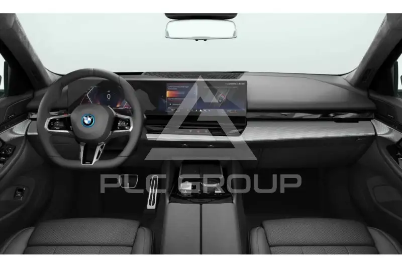 2026 BMW 523