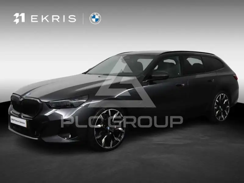 2026 BMW 523