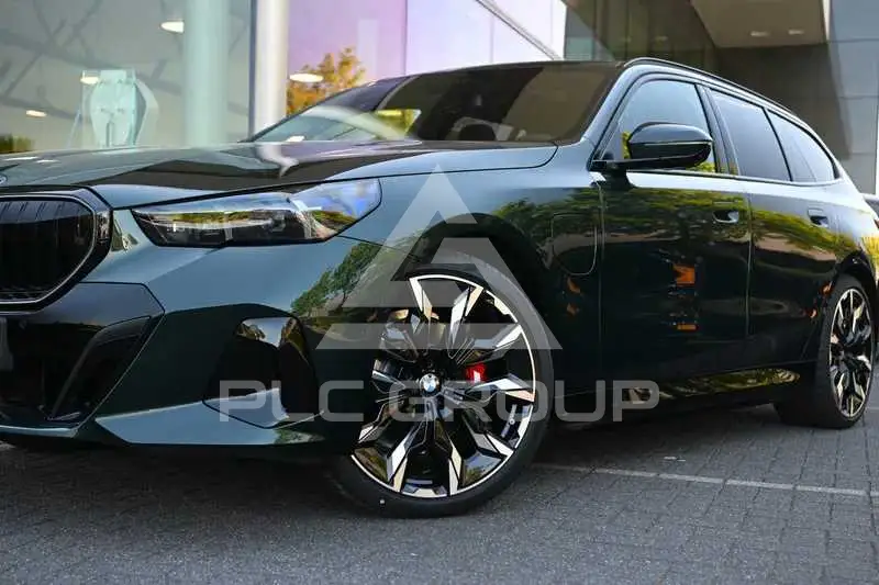 2026 BMW 523