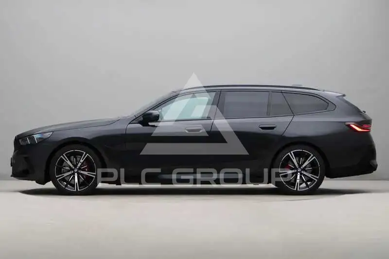 2026 BMW 523