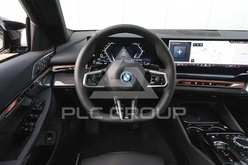 2026 BMW 523