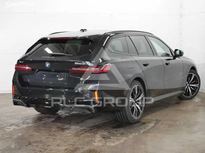 2026 BMW 523
