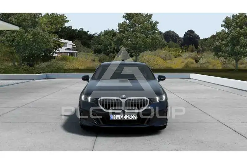2026 BMW 523