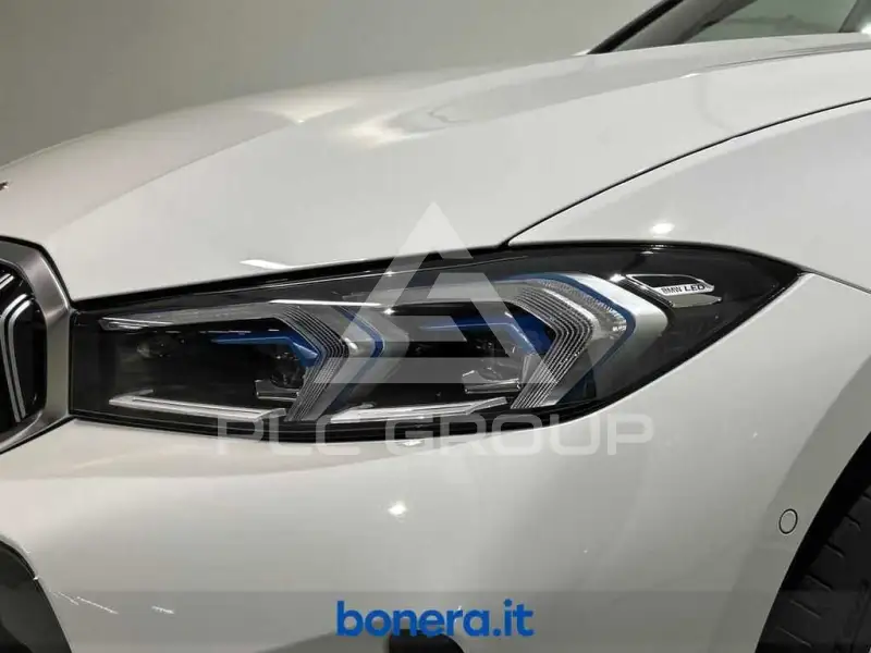 2026 BMW 330