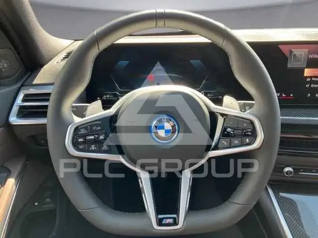 2026 BMW 330